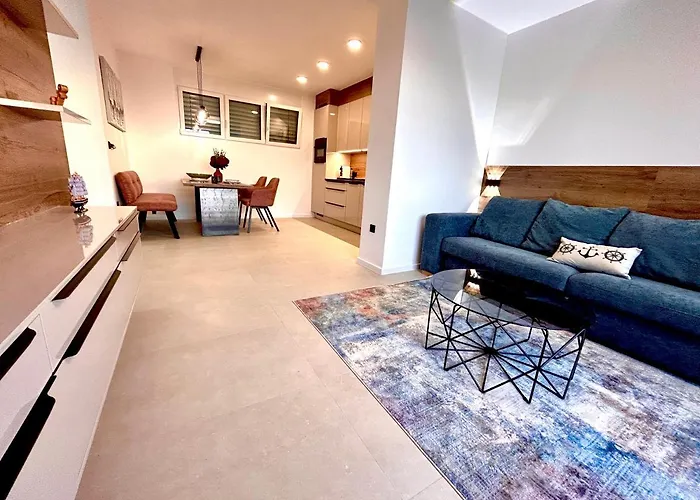 Premium Sea View شقة *