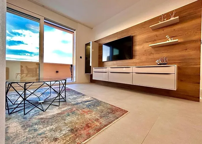 Premium Sea View شقة *