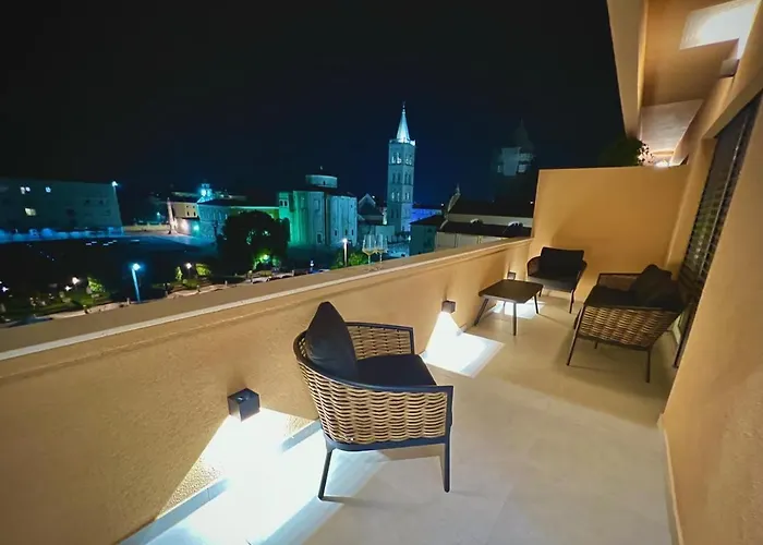 Premium Sea View شقة *